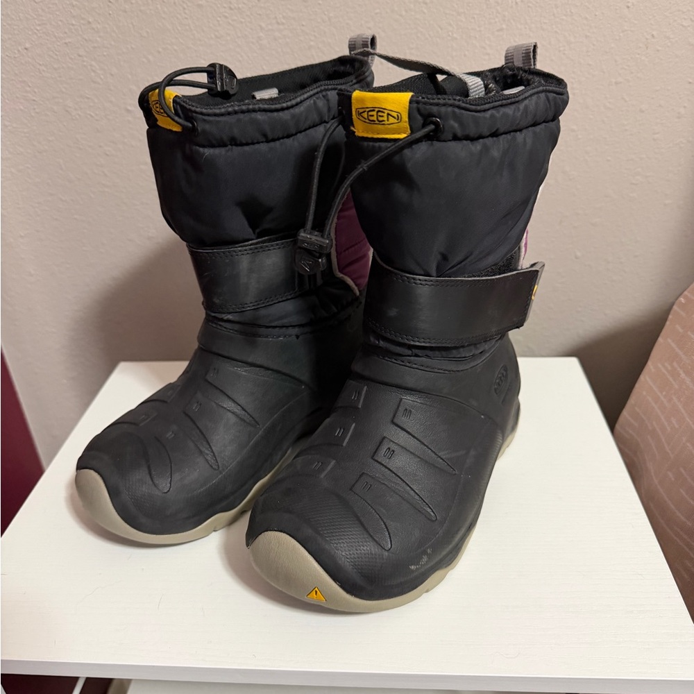 Keen Girls Boots